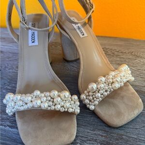 Steve Madden Beige Pearl Embellished Heels